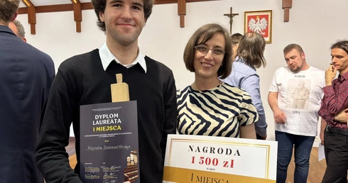 Pierwszy konkurs i pierwsza nagroda