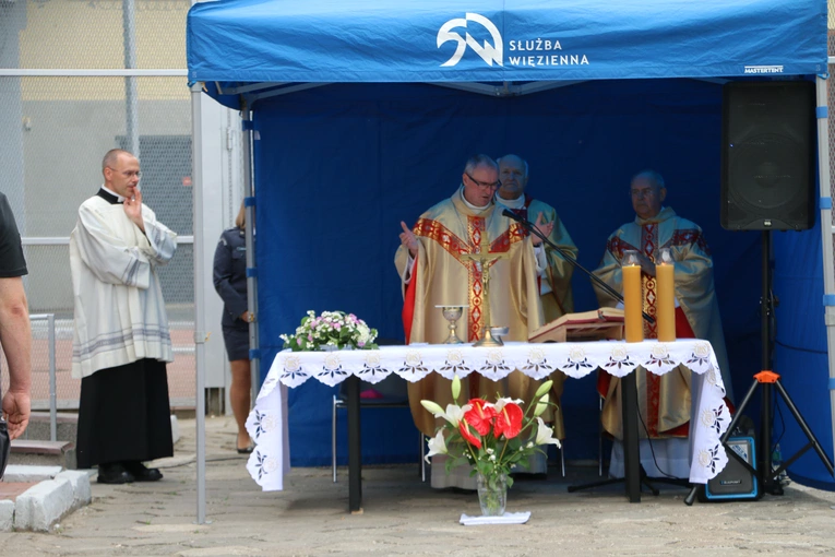 Płock. Msza św. w Zakładzie Karnym