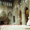 Rusza rekordowa pielgrzymka do Chartres, młodych pociąga tradycyjna liturgia