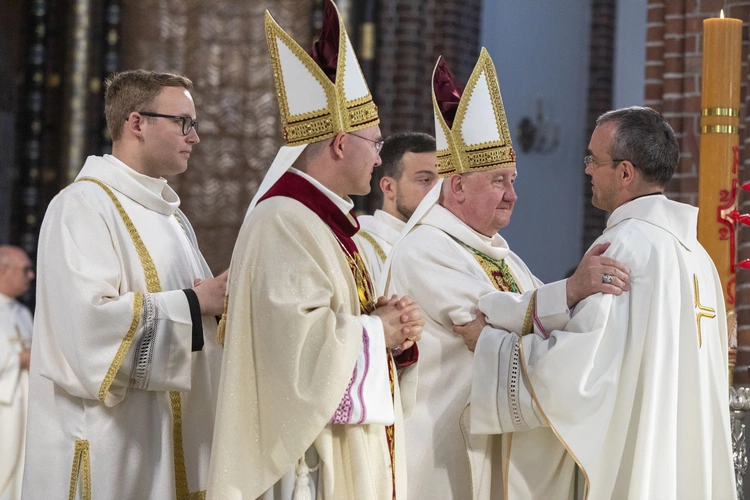 Święcenia kapłańskie na Pradze, cz. II