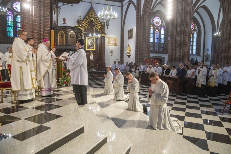 Święcenia kapłańskie na Pradze, cz. II