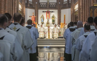 Święcenia kapłańskie na Pradze, cz. II
