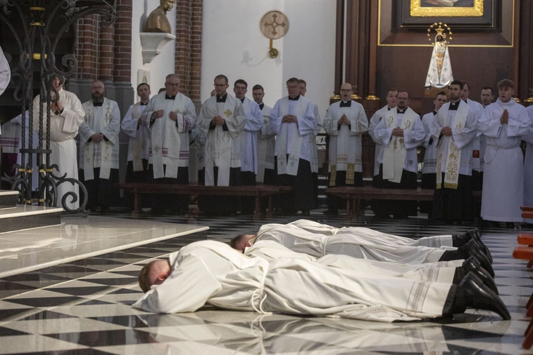 Święcenia kapłańskie na Pradze, cz. II