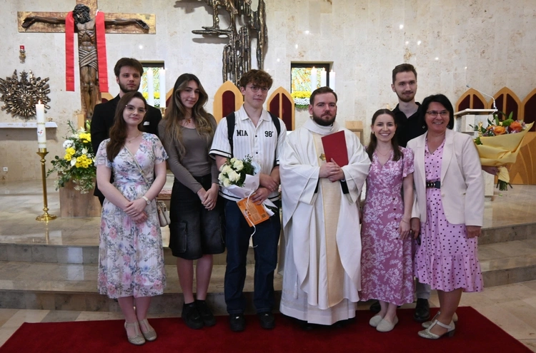 Podziękowania i dekrety nowych prezbiterów