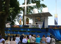 Dzieci komunijne u Matki Bożej Janowskiej