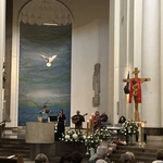 Wigilia Zesłania Ducha Świętego w katedrze Chrystusa Króla w Katowicach