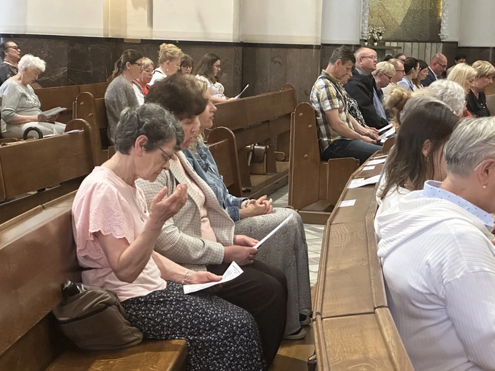 Wigilia Zesłania Ducha Świętego w katedrze Chrystusa Króla w Katowicach