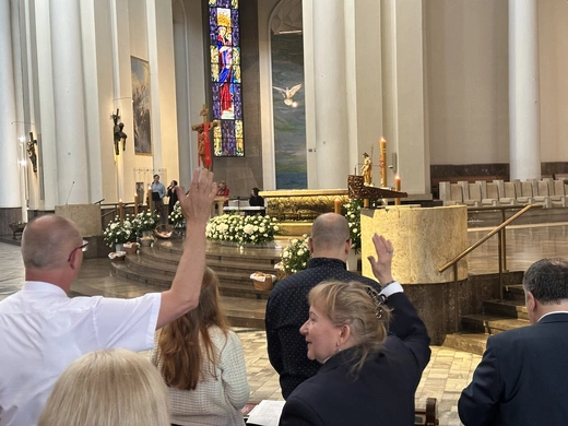 Wigilia Zesłania Ducha Świętego w katedrze Chrystusa Króla w Katowicach