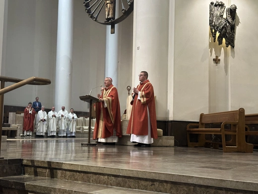 Wigilia Zesłania Ducha Świętego w katedrze Chrystusa Króla w Katowicach