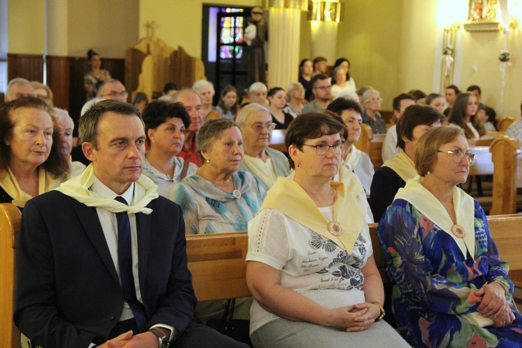 Łęg Tarnowski. Poświęcenie sztandaru ASHNSPJ