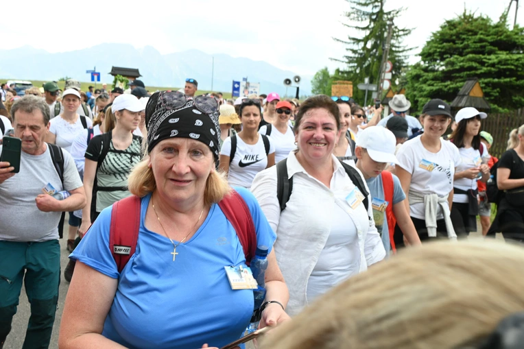 Papież przejechał, oni przeszli