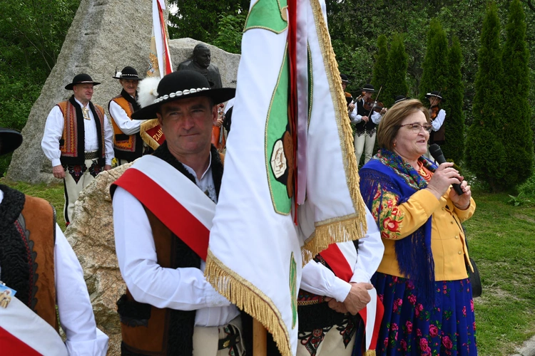 Papież przejechał, oni przeszli