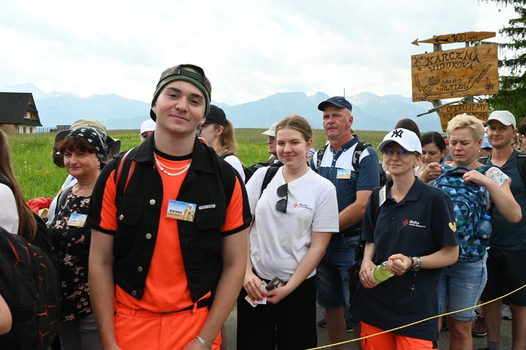 Papież przejechał, oni przeszli