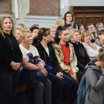 Nocna pielgrzymka kobiet