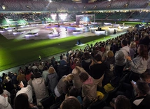 Jezus na Stadionie Legii. Msza św. z abp. Adrianem Galbasem
