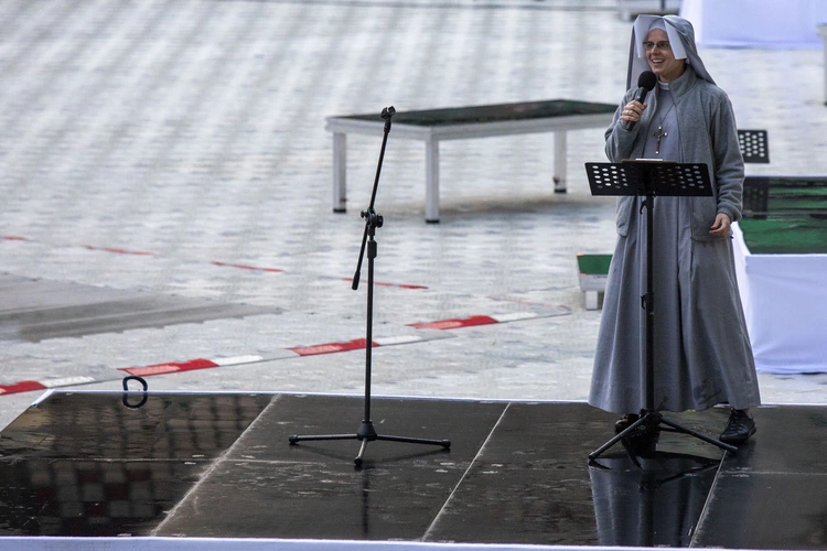 Jezus na Stadionie Legii. Świadectwa