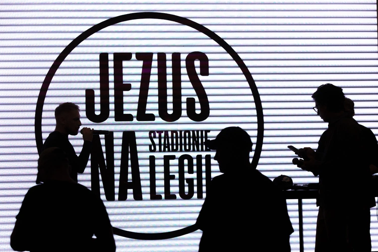 Jezus na Stadionie Legii. Świadectwa