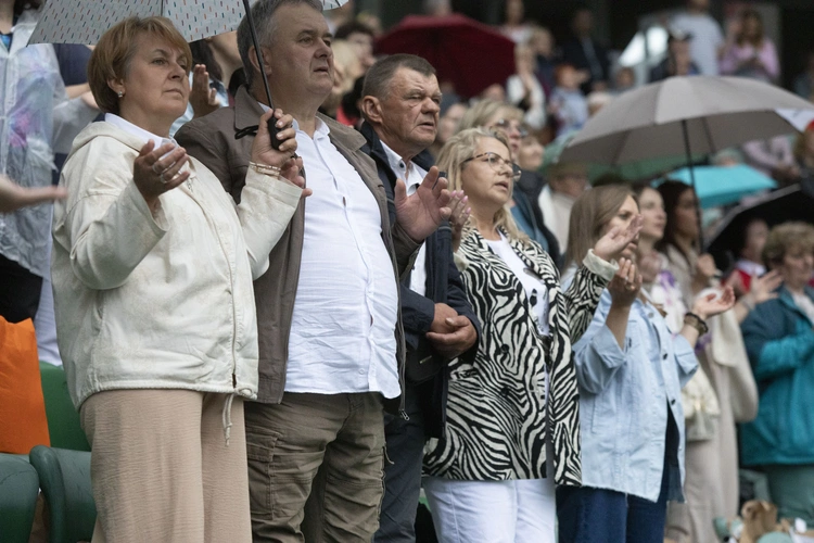 Jezus na Stadionie Legii. Uwielbienie