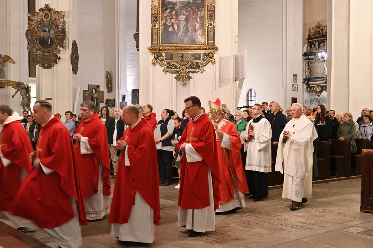 Nocna liturgia przed Zesłaniem Ducha Świętego