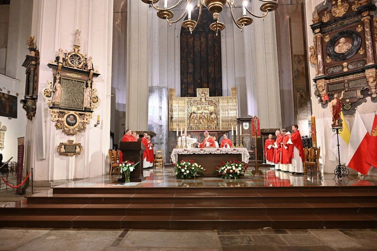 Nocna liturgia przed Zesłaniem Ducha Świętego