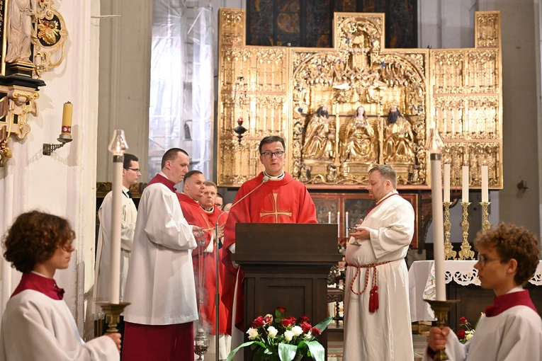 Nocna liturgia przed Zesłaniem Ducha Świętego