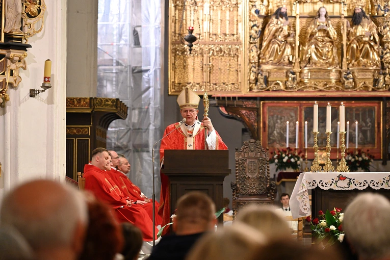 Nocna liturgia przed Zesłaniem Ducha Świętego