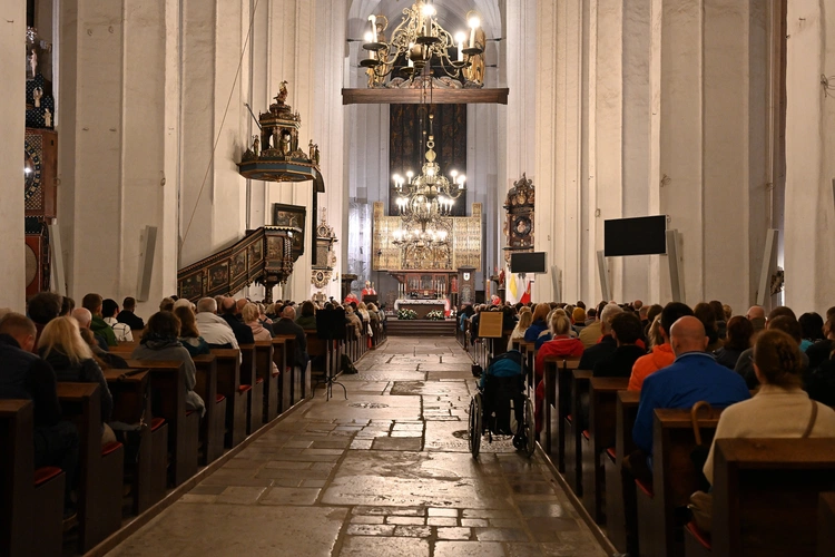 Nocna liturgia przed Zesłaniem Ducha Świętego
