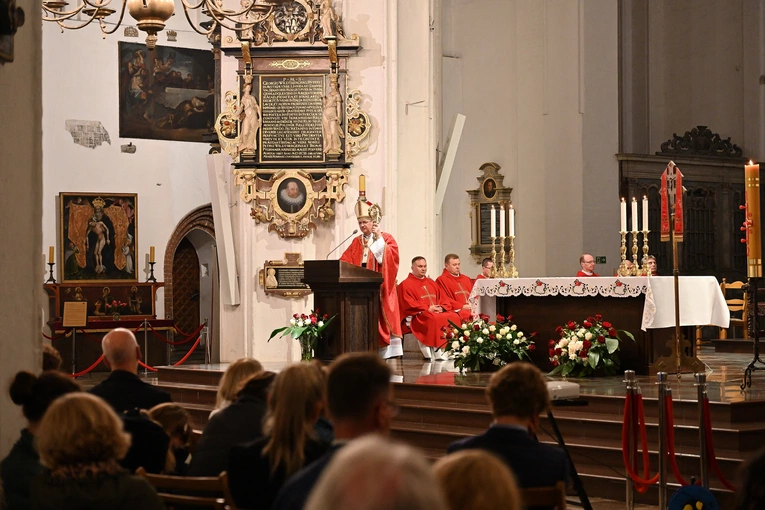 Nocna liturgia przed Zesłaniem Ducha Świętego