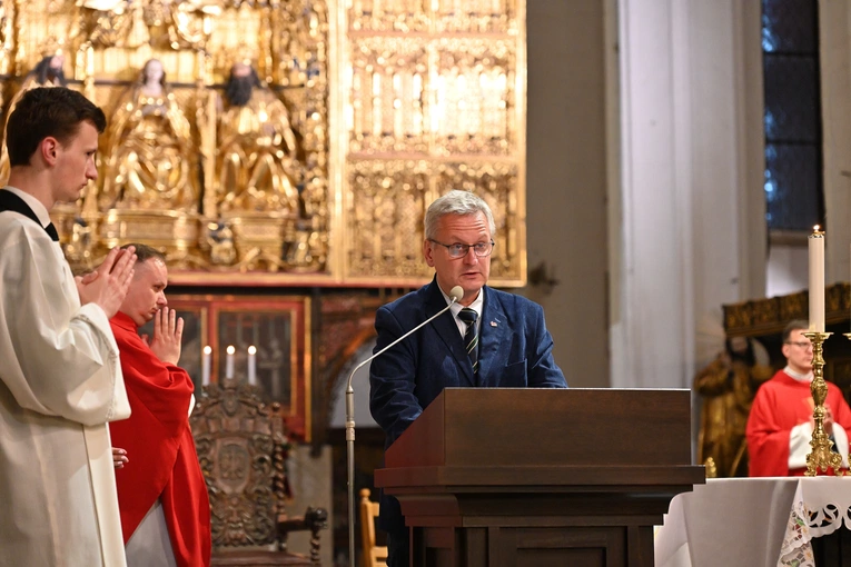 Nocna liturgia przed Zesłaniem Ducha Świętego