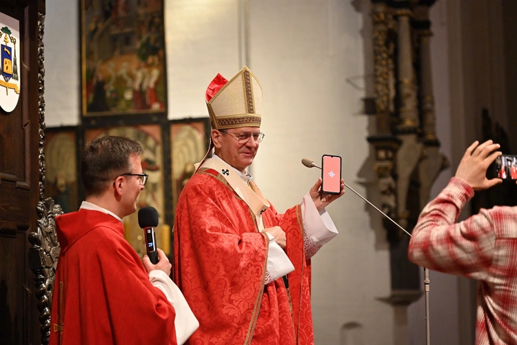 Nocna liturgia przed Zesłaniem Ducha Świętego