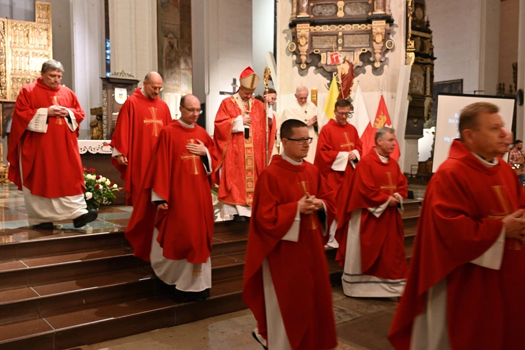 Nocna liturgia przed Zesłaniem Ducha Świętego