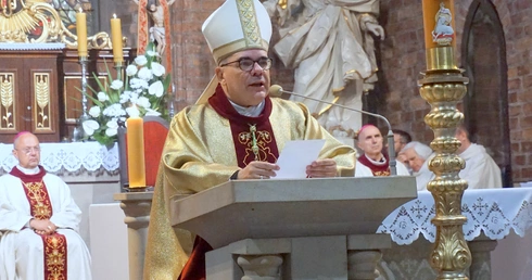 Abp Filipazzi: To Duch Święty uczynił Maryję arcydziełem wszystkich cnót, zwłaszcza pokory