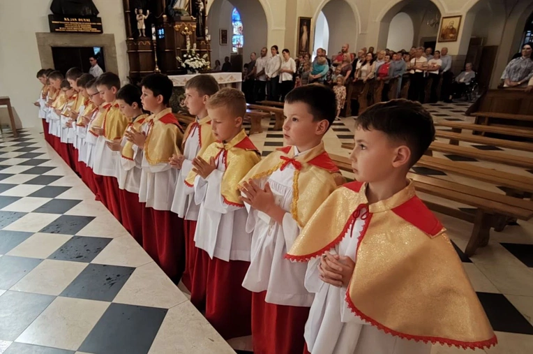 Żegocina. Nowi ministranci