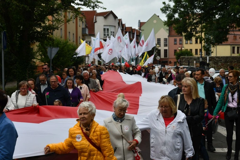 Ulicami Żar już po raz 6. przeszedł Marsz dla Życia i Rodziny