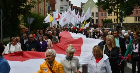 Ulicami Żar już po raz 6. przeszedł Marsz dla Życia i Rodziny