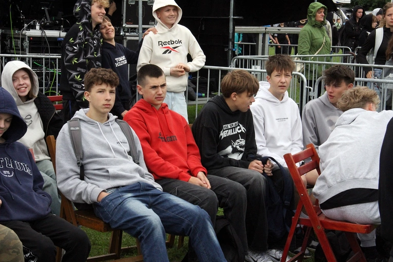 Spotkanie młodzieży w Ziębicach - występ "Wyrwanych z niewoli" i ks. Jakuba Bartczaka