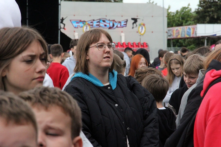 Spotkanie młodzieży w Ziębicach - występ "Wyrwanych z niewoli" i ks. Jakuba Bartczaka