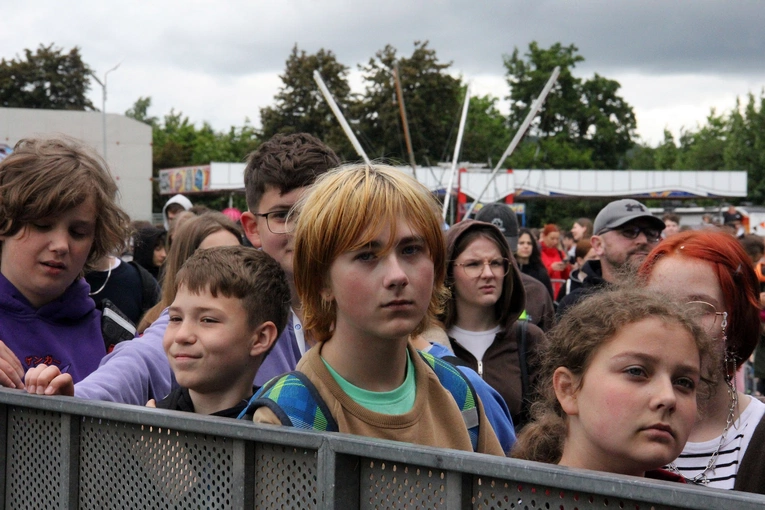 Spotkanie młodzieży w Ziębicach - występ "Wyrwanych z niewoli" i ks. Jakuba Bartczaka