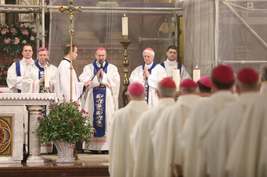 KEP w Katowicach. Msza św. w sanktuarium w Piekarach Śląskich