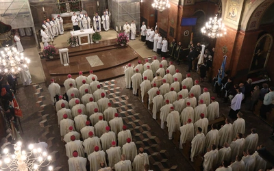 KEP w Katowicach. Msza św. w sanktuarium w Piekarach Śląskich