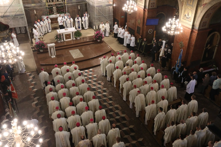 KEP w Katowicach. Msza św. w sanktuarium w Piekarach Śląskich