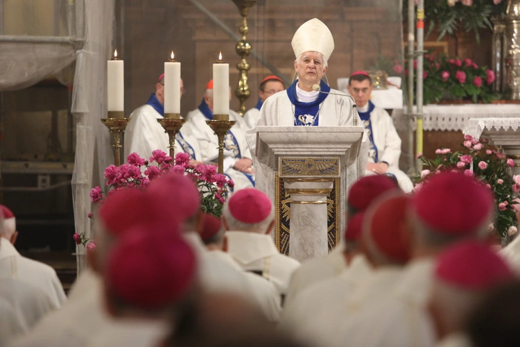 KEP w Katowicach. Msza św. w sanktuarium w Piekarach Śląskich