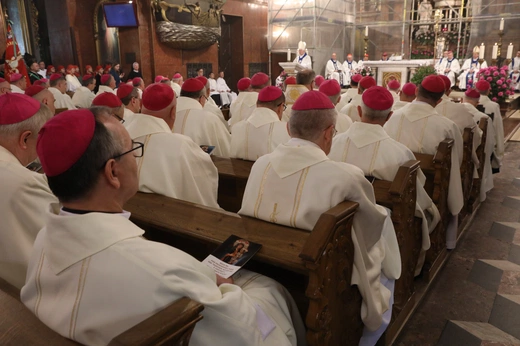 KEP w Katowicach. Msza św. w sanktuarium w Piekarach Śląskich