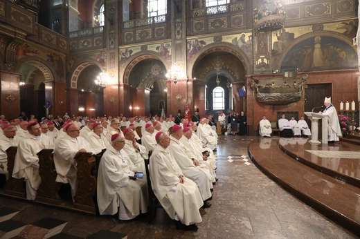 KEP w Katowicach. Msza św. w sanktuarium w Piekarach Śląskich