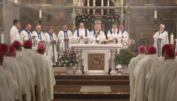 Piekary Śl. Członkowie KEP sprawowali Eucharystię przed obrazem Matki Bożej Piekarskiej
