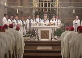 Piekary Śl. Członkowie KEP sprawowali Eucharystię przed obrazem Matki Bożej Piekarskiej