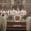 Piekary Śl. Członkowie KEP sprawowali Eucharystię przed obrazem Matki Bożej Piekarskiej