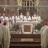 Piekary Śl. Członkowie KEP sprawowali Eucharystię przed obrazem Matki Bożej Piekarskiej