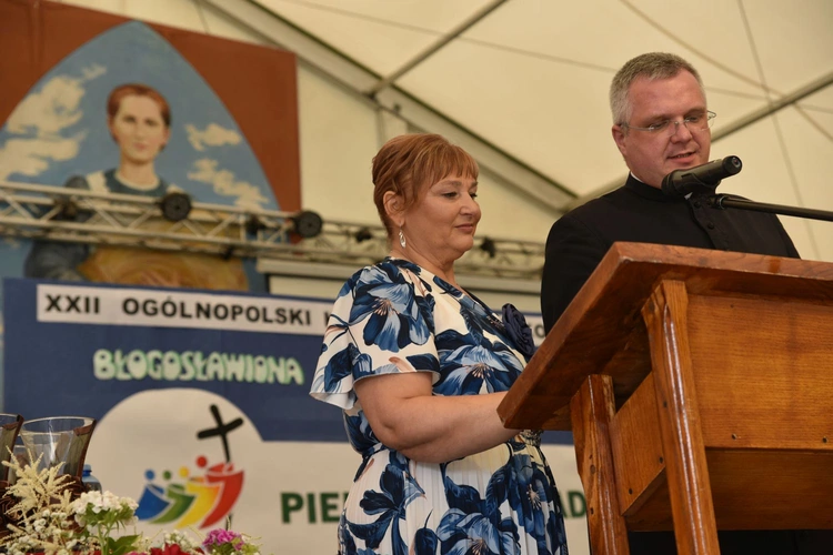 Konkurs o bł. Karolinie