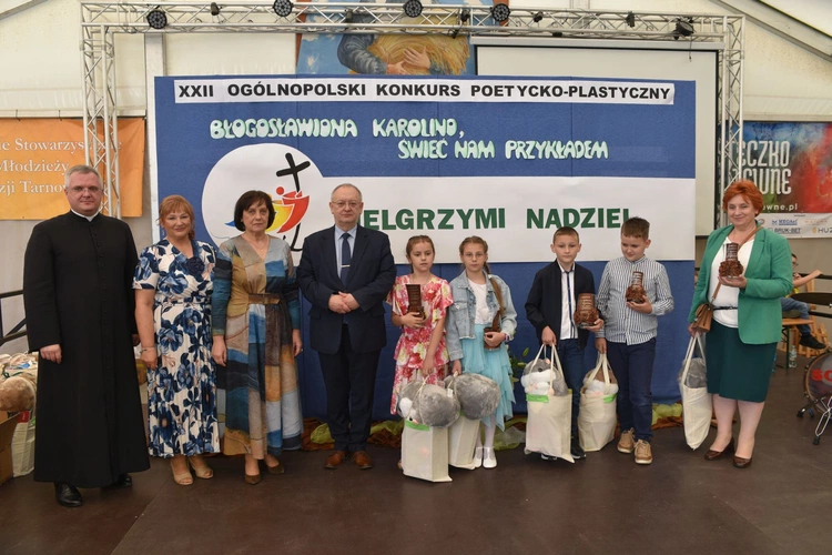 Konkurs o bł. Karolinie